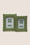 4x6 Green Wicker Weave Photo Frame, classic and effortless, features scalloped edges and can stand vertically or horizontally, adding high-end fun to your decor.
