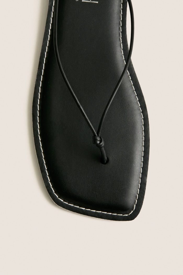 Black Ray Flip Flops