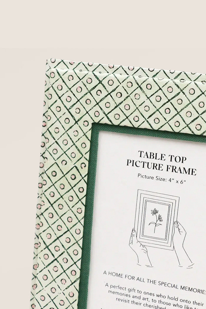 Dot and Grid Green Screen Printed Tabletop Picture Frame