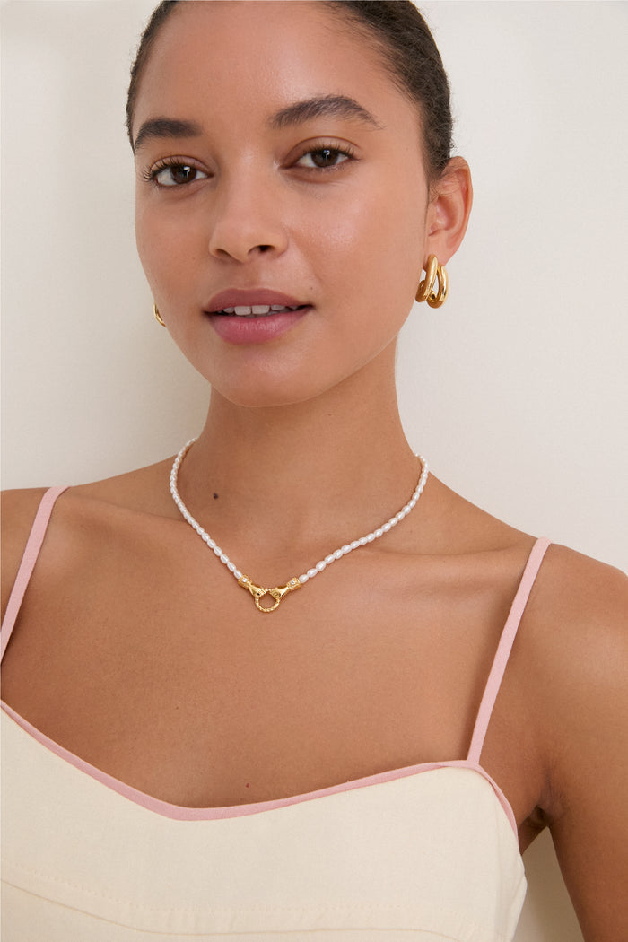 Gold Harris Reed in Good Hands Pearl Pendant Necklace