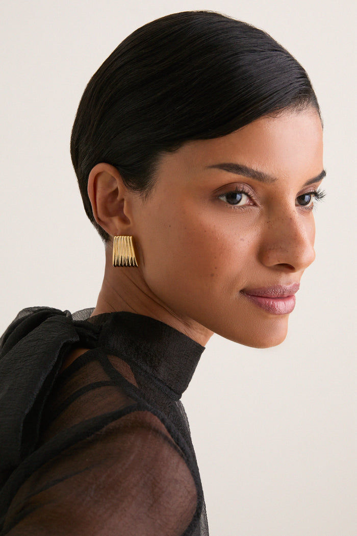 Gold Ribbed Earrings