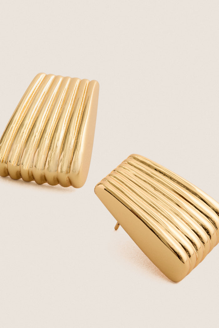 Gold Ribbed Earrings