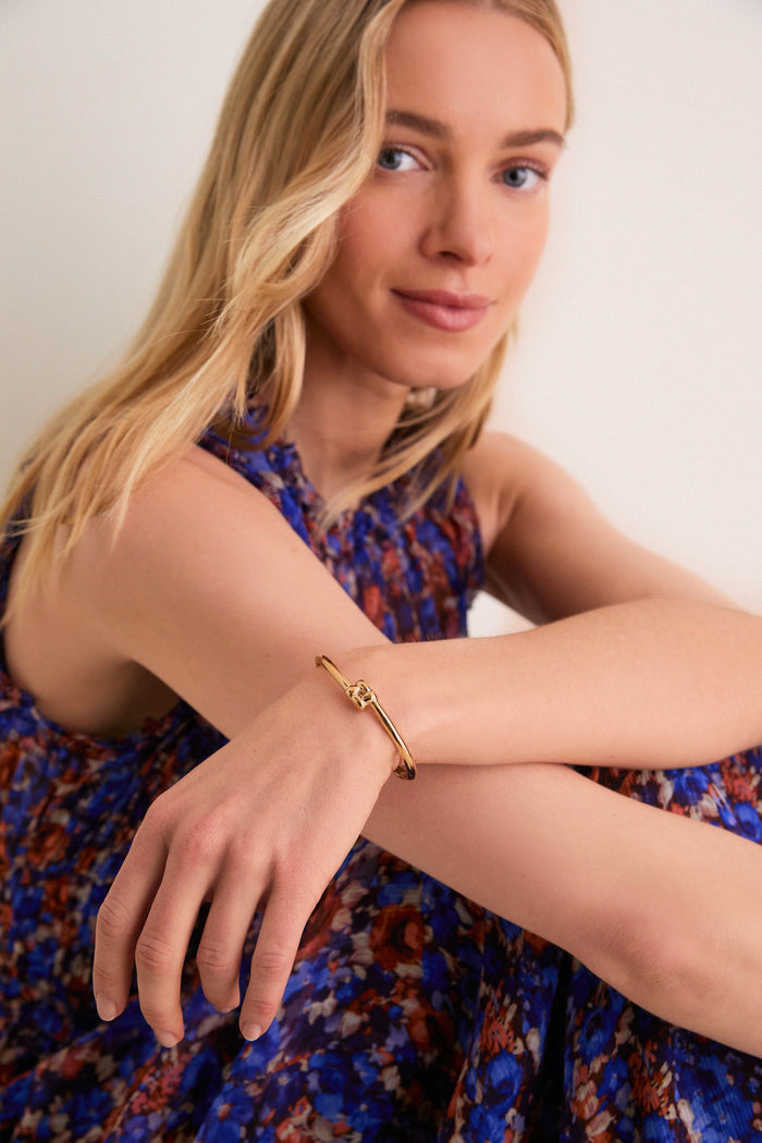 High Polish Gold Slim Woven Square Bangle