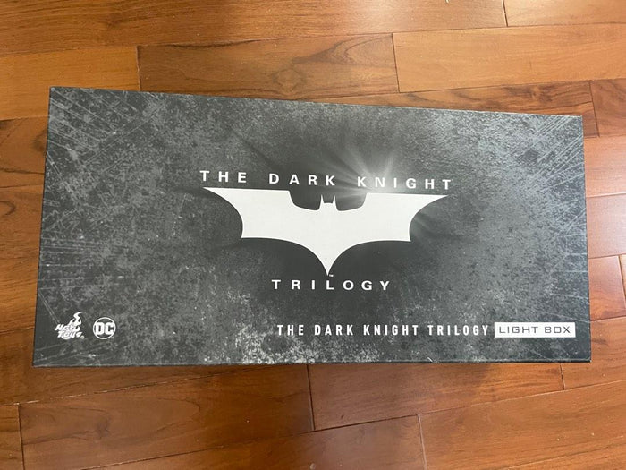 Hottoys Hot Toys PLIG008N Lightbox Light Box - Batman The Dark Knight Trilogy NEW