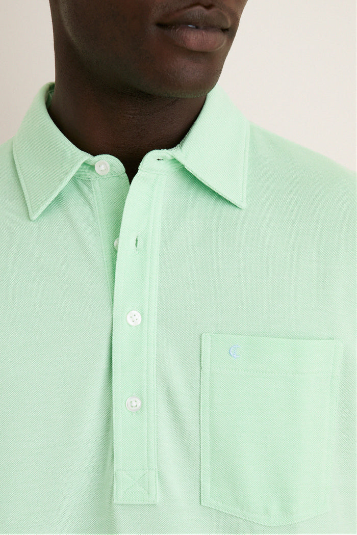 Classic Key West Oxford Pique Players Shirt with textured piqué fabric, fold-over collar, three-button placket, and embroidered “C” logo on the chest pocket. Effortlessly high-end style.