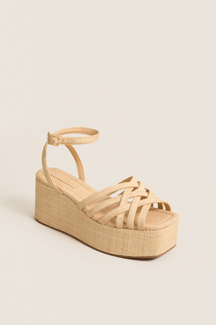 Natural Raffia Channing Platforms