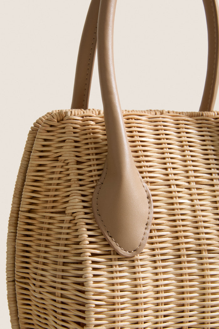 Natural Wicker Wave Top Handle Bag