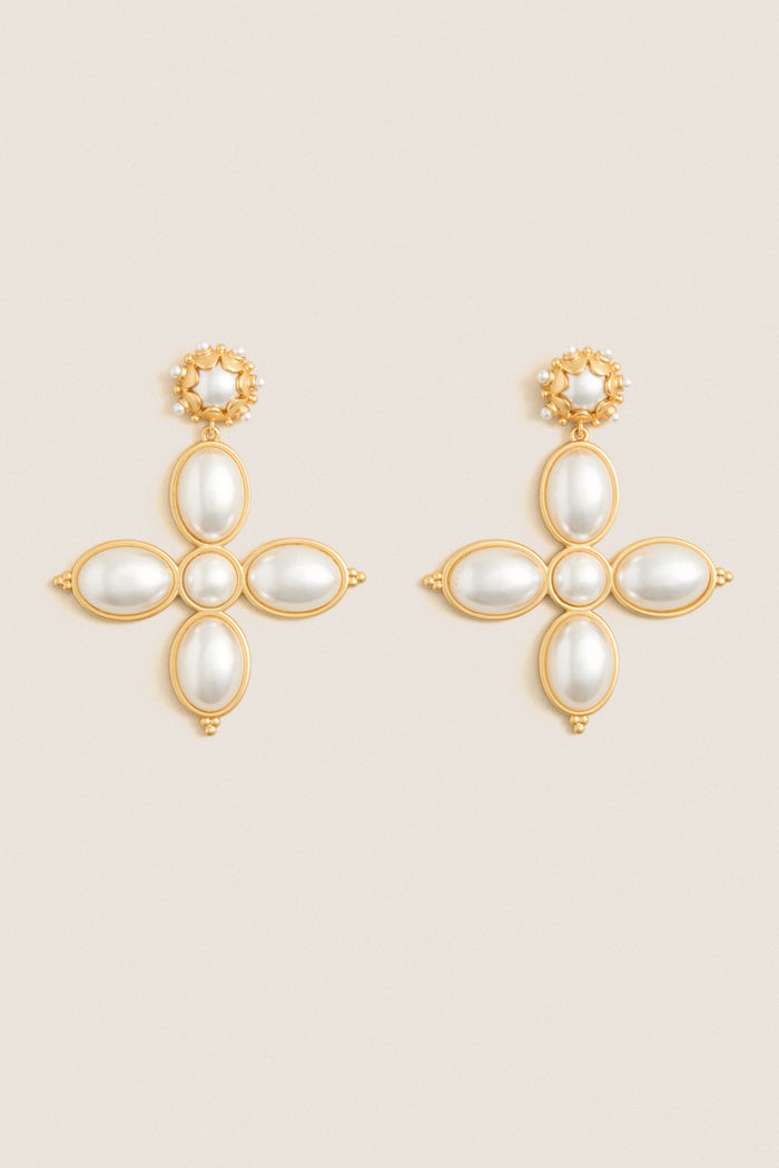 Pearl Grande Constance Earrings
