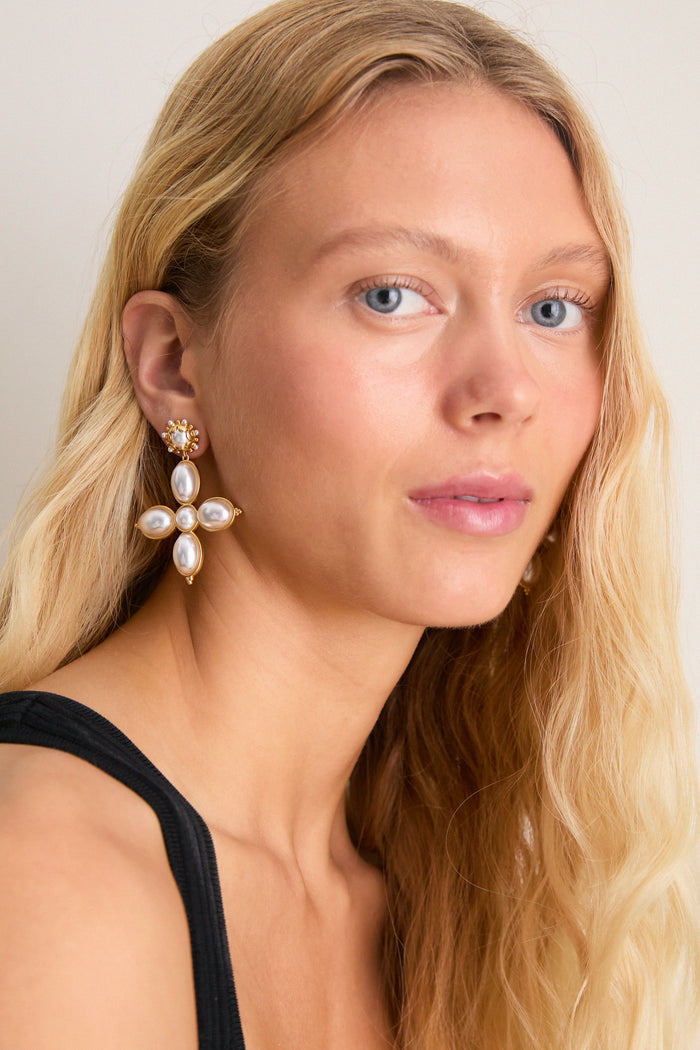 Pearl Grande Constance Earrings