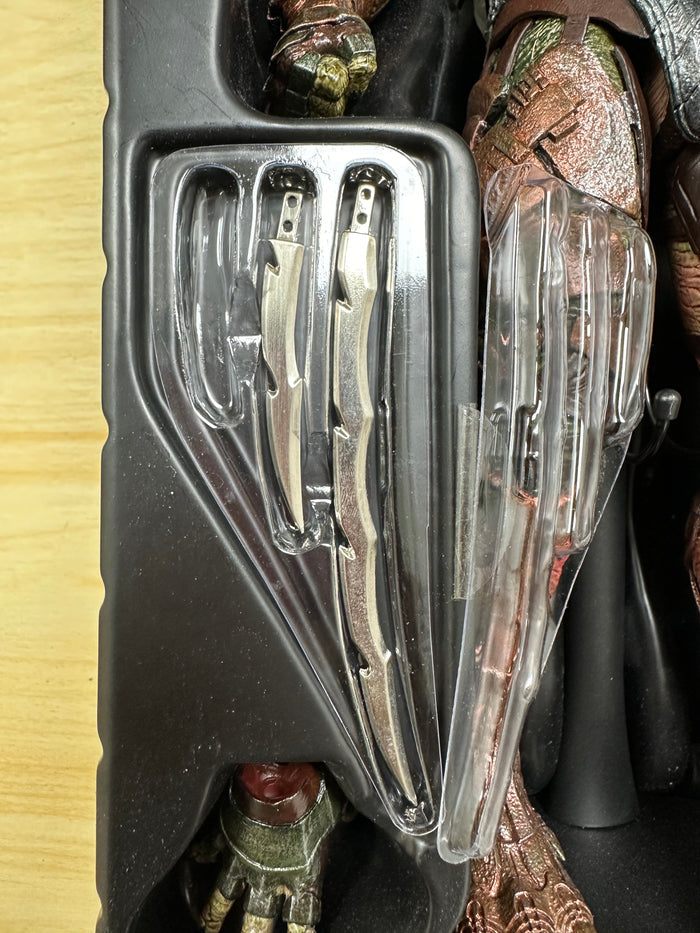 Predators - Tracker Predator Figure (Second Hand)