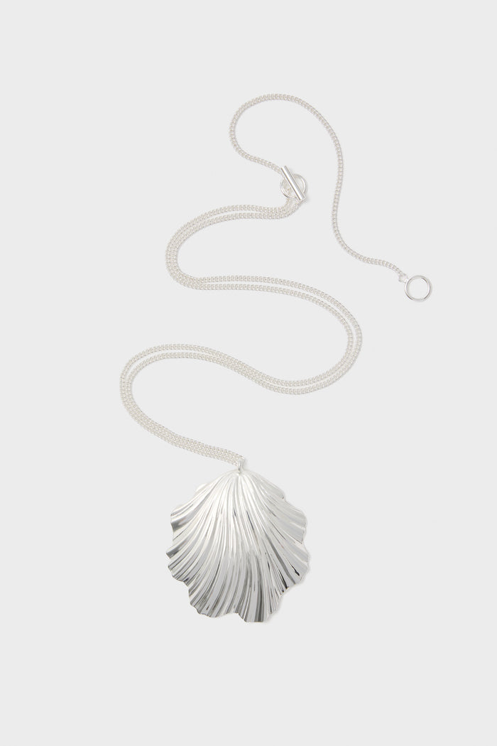 Silver Coquille Necklace