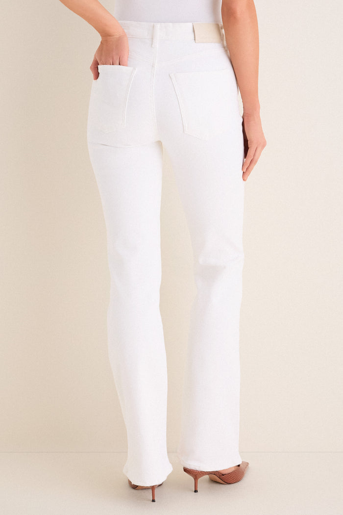 Soft White Lilah 32 Jean