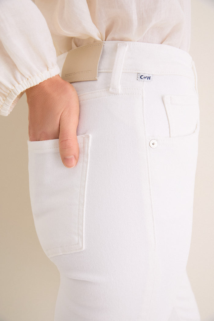 Soft White Lilah 32 Jean