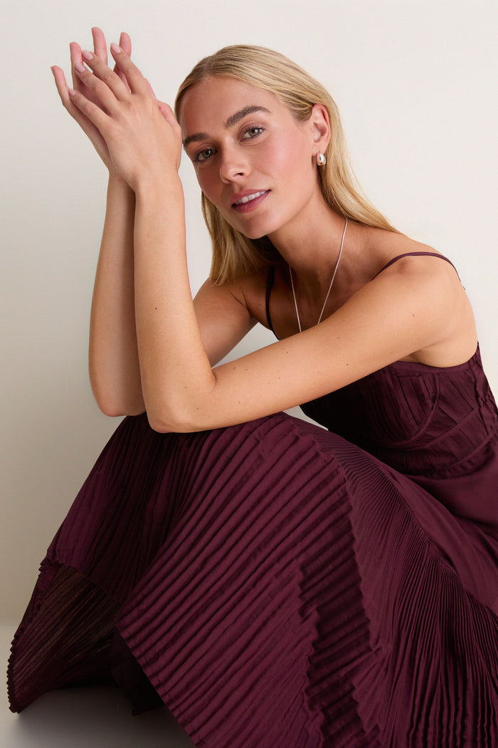 Wine Pleated Sleeveless Midi Dress